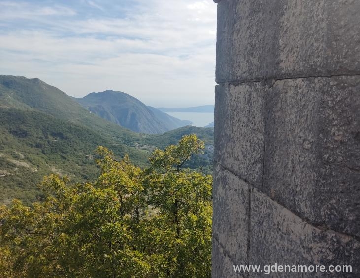 Tvrđava UNTER pogled na Boku Kotorsku 2